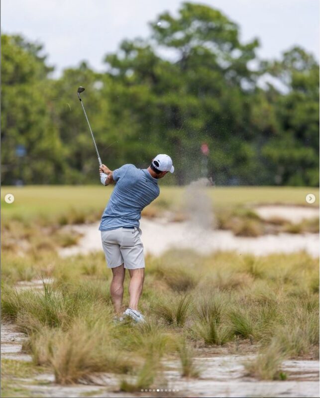 Kỹ thuật đánh cát golf đòi hỏi sự khéo léo từ golfer