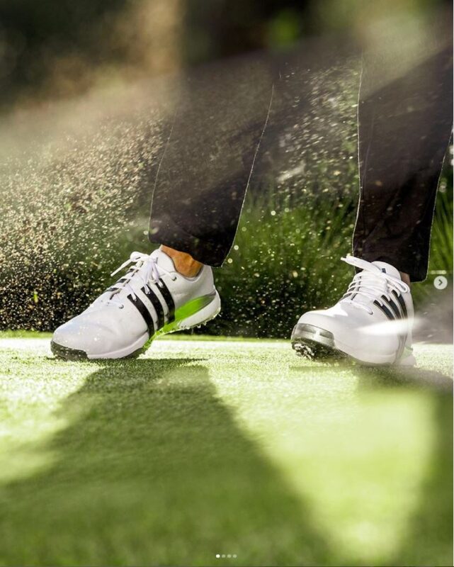 Thương hiệu giày golf nam Adidas đã quen thuộc với các golfer