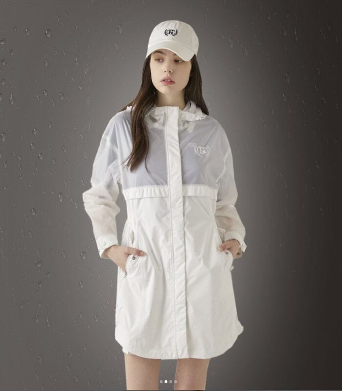 Một chiếc áo mưa golf tốt phải được làm từ chất liệu chống thấm nước